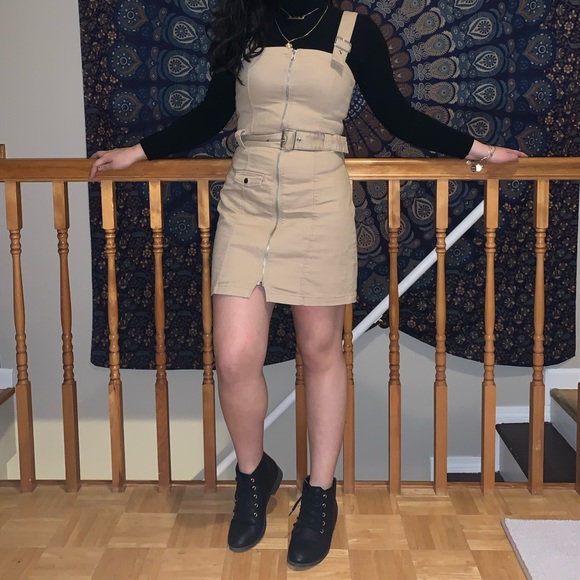 Zip Up Tight Dress - Picture 4 of 4